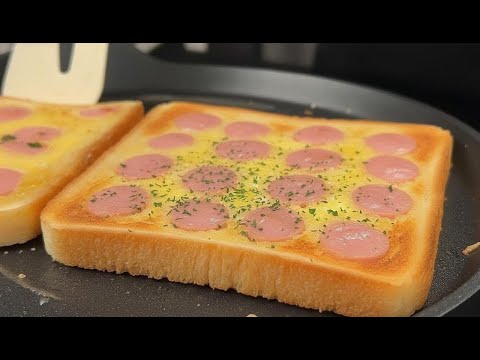 💯 Do you have TOAST and sausages? My husband makes this 5-minute breakfast every day!