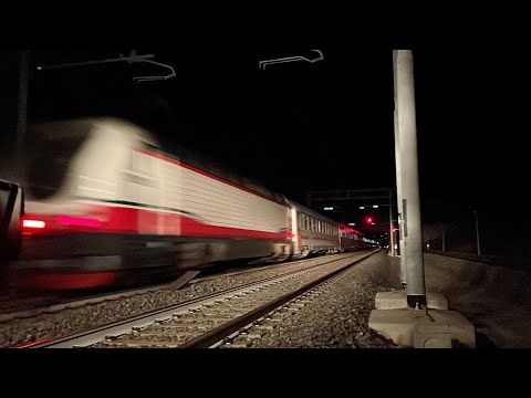 INTERCITY NIGHT IN DOPPIA TRAZIONE SIMMETRICA DI E402B IN TRANSITO VELOCE @LESINA!
