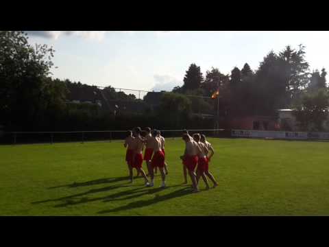 Faustball EM 2015 Jugendlager  - austraben der Jungs