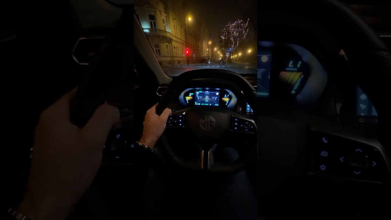 NIGHT DRIVE with the new MG ZS Hybrid+ 🎥🌓🌙🌃
