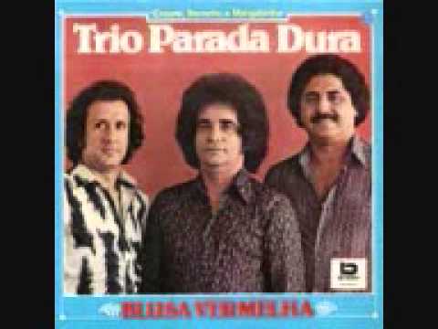 Trio Parada Dura   Blusa Vermelha