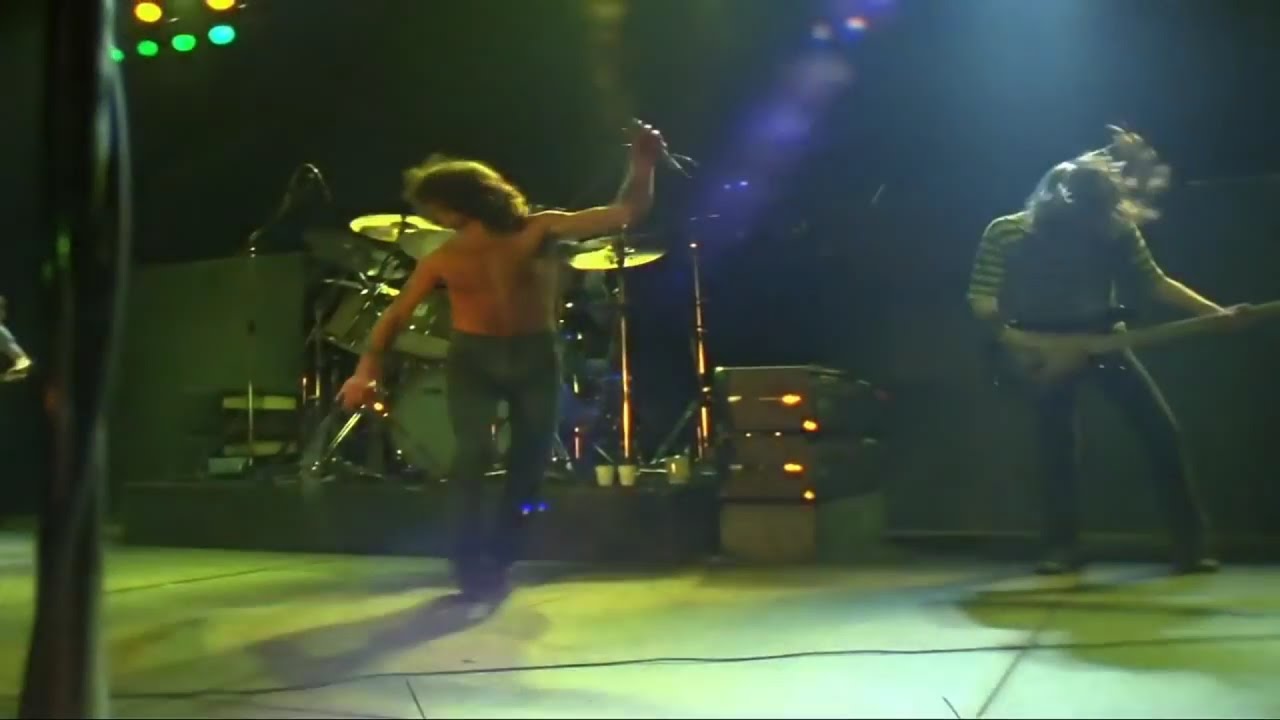 AC/DC - Sin City (1979 Paris) - YouTube