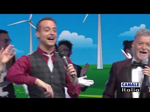 Daniele, Lia, Matteo, Serena e Paolo Tarantino "La caffettiera" | Cantando Ballando (HD)