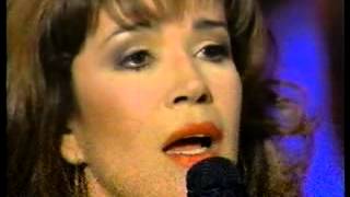 Download lagu Guadalupe Pineda y El Mariachi 2000 - Yolanda.mp4 mp3