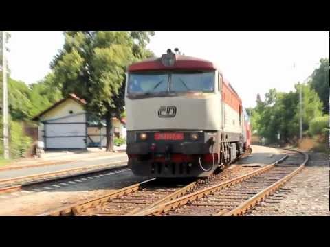 749 107-9 odjíždí ze ŽST Praha - Braník