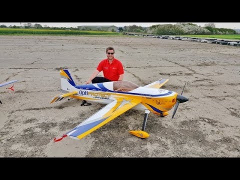 FSM UK RC - ANDY RIGBY FLYING HIS 40% AJ LAZER DA 150cc - 2018