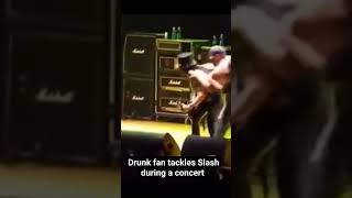 Download lagu Drunk moron tackles Slash during a concert #music #gunsnroses #shorts mp3 Download lagu Drunk moron tackles Slash during a concert #music #gunsnroses #shorts mp3