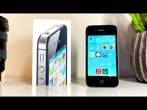 iPhone 4/4S Retro Review | How do these iPhones hold up a DECADE LATER ?? | A Retrospective