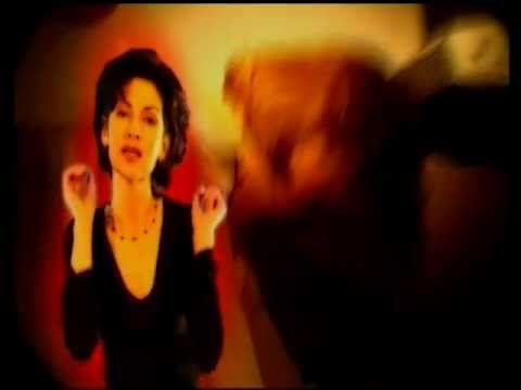 Beáta Dubasová - Cháp ma (Oficiálny videoklip)