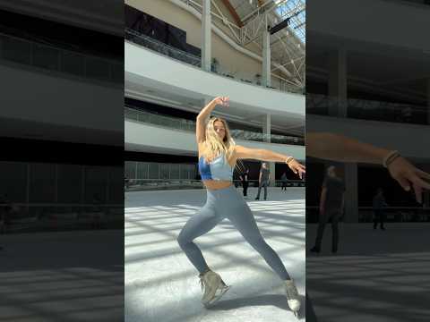 in all sorts of blues 🤪 #skate #fitness #figureskating