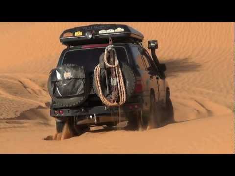 TOYOTA HDJ 100 4.2L  LA BETE EN ACTION...