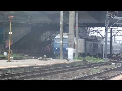 Tren R9108 Targoviste - Bucuresti Nord intra in Bucuresti Nord cu 66-0902-3 - 16.12.2020