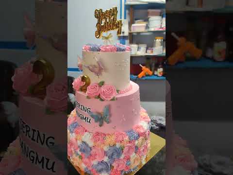 #delicious #trending #birthdaycake #cakedecorating #smallbusinessowner #cakedecorating
