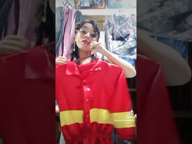 Vídeo relacionado con Rubies DISFRAZ BOMBERO INFANTIL para niño, para niña, talla XXS, Camisa, pantalon, sombrero, para Carnaval, Navidad, Fiestas y Cosplay