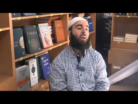 U fala para kohe, duke falë Ikindinë thiri ezani i Ikindisë (pyetje) - Hoxhë Jusuf Hajrullahu