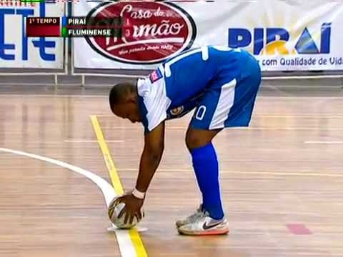 Goleiro Moranga entra e defende pênalti no Campeonato Carioca de Futsal