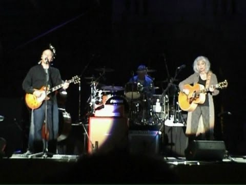 Mark Knopfler & Emmylou Harris "I Dug Up A Diamond" 2006 Verona