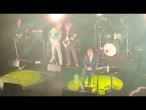 Felicity - Edwyn Collins & band &, James Kirk , Steven Daly - Theatre Royal  - Glasgow  - 27/9/25