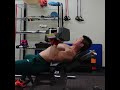 インクラインリバースダンベルプレス 60ポンド