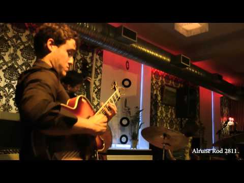 Gilad Hekselman Quartet - This Just In (2012)