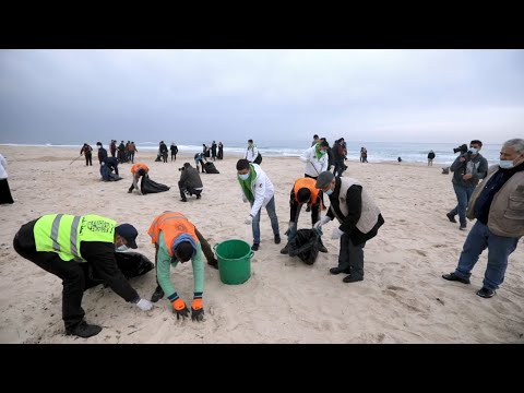 الحملة التطوعية لتنظيف شاطئ بحر غزة