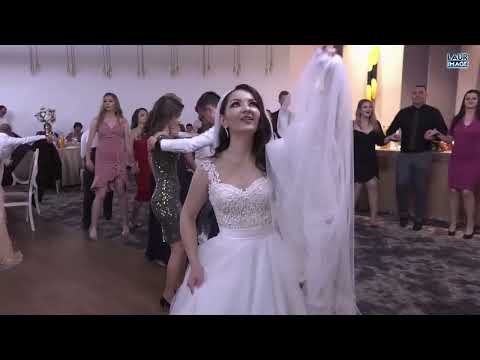 Roberta Selagea&Adrian Dis și Atmosphere Band-live nuntă - Andreea și Eugen - mai 2022-part 2(hore)