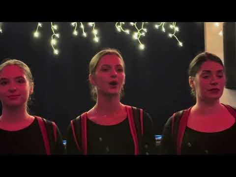 Sjajni kud-a “Izvor” iz Pariza na koktelu posle premijere filma “Cent Mille Milliards”