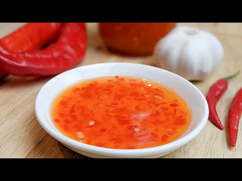 Recette de SAUCE THAÏ CHILI SUCRÉE maison !! MEILLEURE QUE LES SAUCES COMMERCIALES - HOP DANS LE WOK