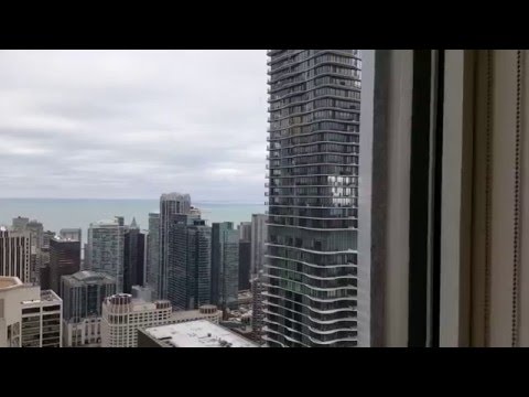 High Winds at Aon Center in Chicago