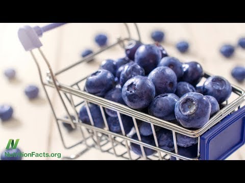 The Benefits of Acai vs. Blueberries for Artery Function