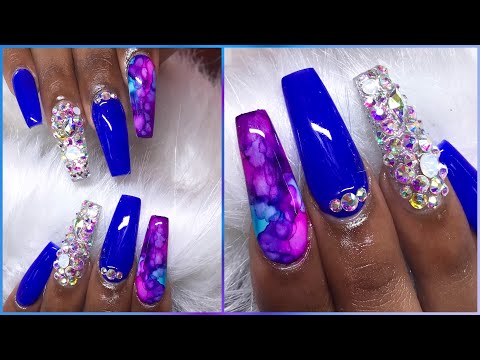 download lagu mp3 mp4 Royal Nails, download lagu Royal Nails gratis, unduh video klip Royal Nails