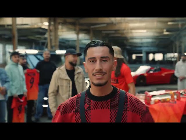 Video zu 'Tiki Taka' ansehen