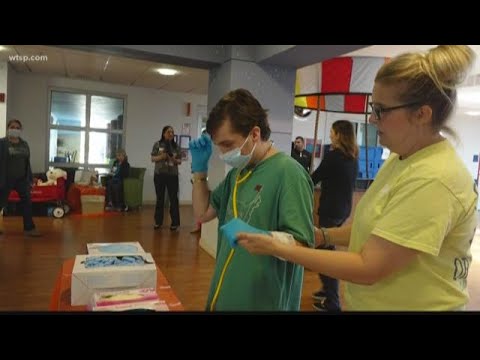 St. Joseph's Children's Hospital lets kids be 'doctor' for a day | 10News WTSP