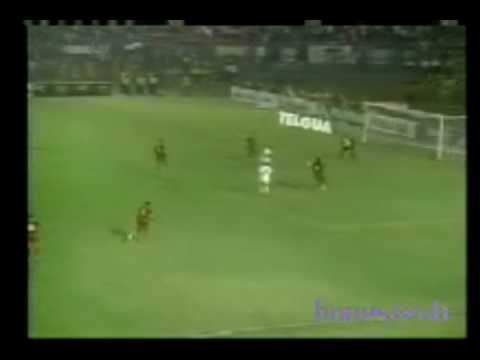 Dwight Pezzarossi Futbolista Profesional