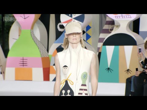AKRIS brings an artist's creative world to life | Videofashion Archives
