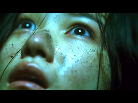 Tráiler La Aldea de los Suicidios