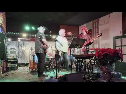 "Bowlegged Woman, Knock-Kneed Man" - Griffith Avenue (Live at Brasher's 12/6/25)