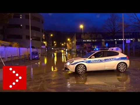 Maltempo su Genova: esonda il rio Fegino