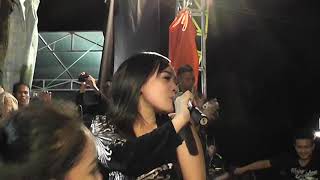 Download lagu Aida Sarma - Polisi (LIVE MUSIC DANGDUT BONDOWOSO) || DEVITA MUSIC ENTERPRISE mp3