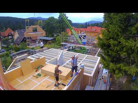 Holzhaus richten im Zeitraffer - Das Schierke, Harzresort am Brocken