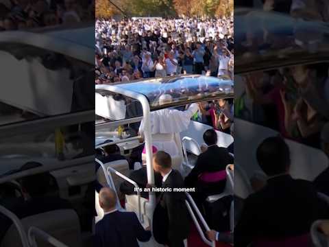 Pope Leo venerates relic miraculously saved from Notre Dame fire