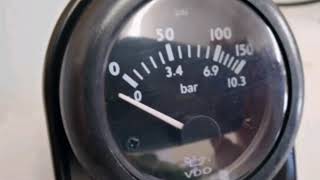 VDO Oil pressure gauge