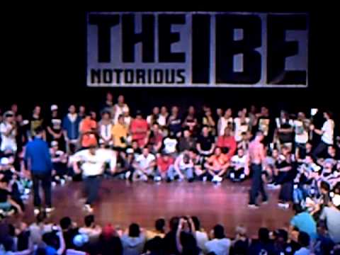 IBE 2011 3eme semi final powermoves bettle bboy funt vs bboy gohan vs bboy alex.AVI