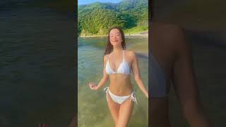 きれいな背中をじっと見ていたい…