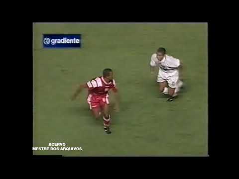 TRECHO SANTOS 2 X 0 INTERNACIONAL   COPA DO BRASIL 1997   NARRAÇAO SILVIO LUIZ SBT