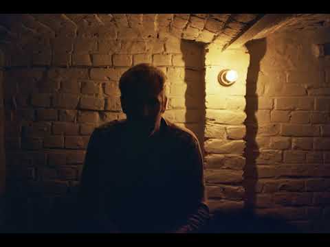 la maison est noire - La rouge