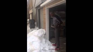 Matatan paliando en la nieve en chicago