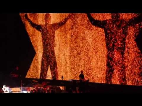 Depeche Mode -O2 World Berlin 25/11 2013 HD part 2