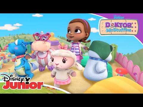 🍼 På besøk i babyland 🎵| Doktor McStuffins | Disney Junior Norge