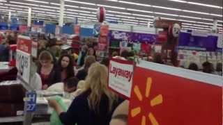preview picture of video '2012 Black Friday shoppers go crazy at Walmart - Shawano, WI'